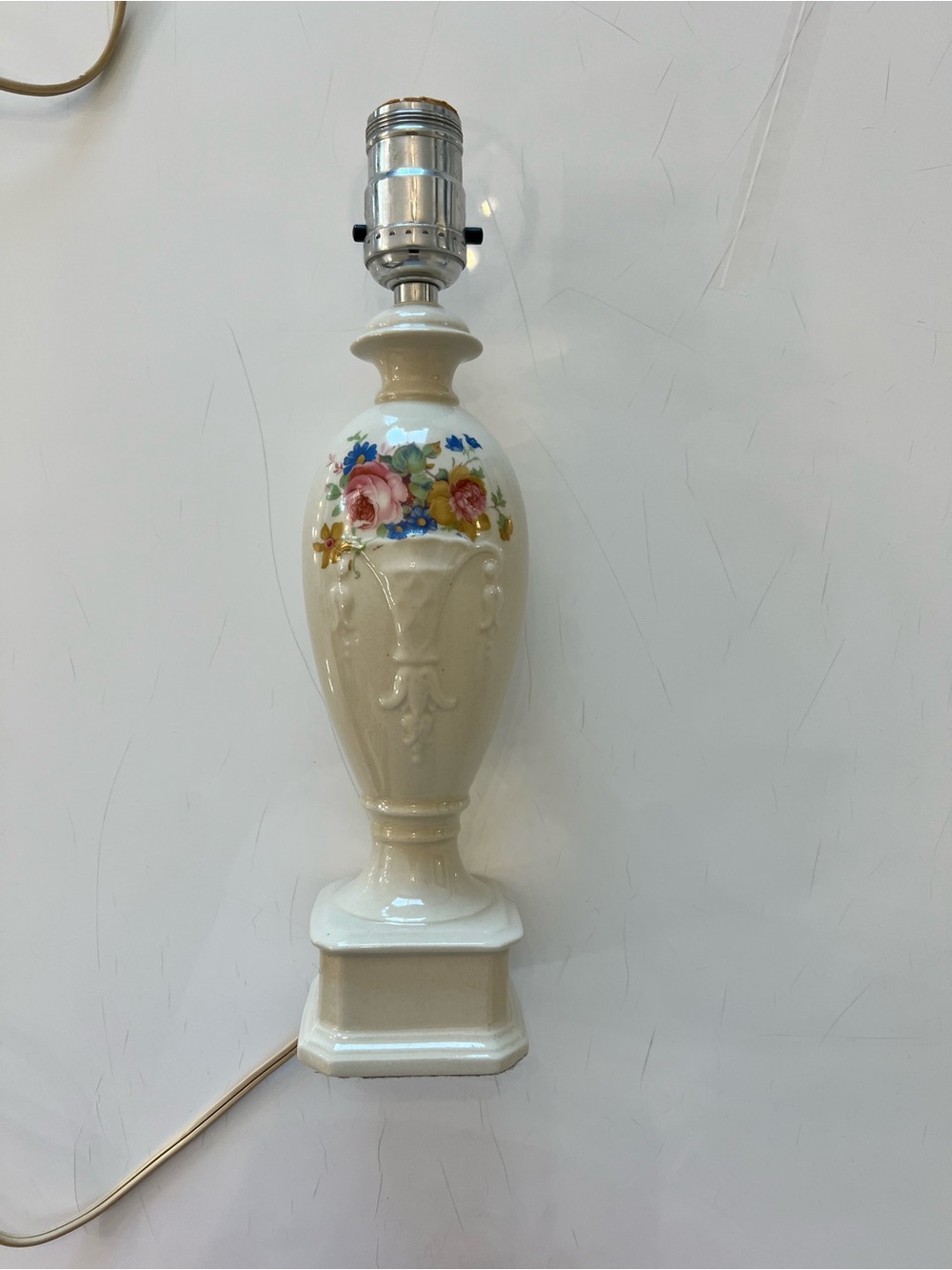 1950s vintage Deena China porcelain boudoir table lamp -254